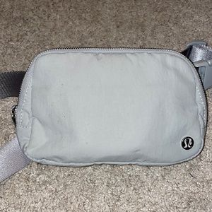 lululemon belt bag